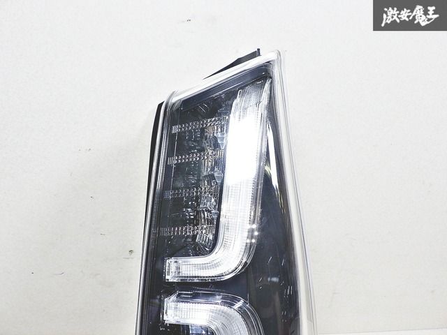 DAIHATSU ダイハツ 純正 LA650S LA660S タント カスタム テール