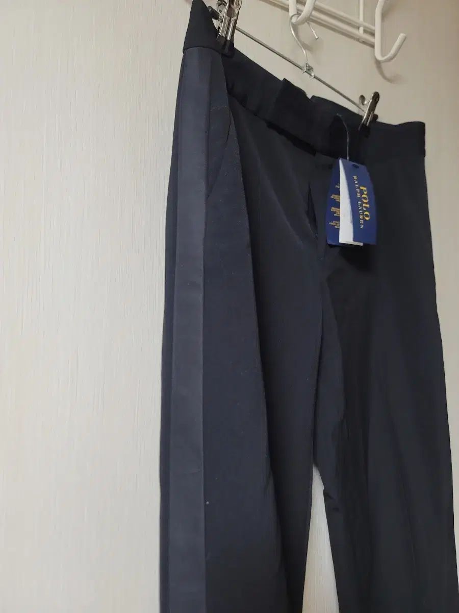 スラックス パンツ