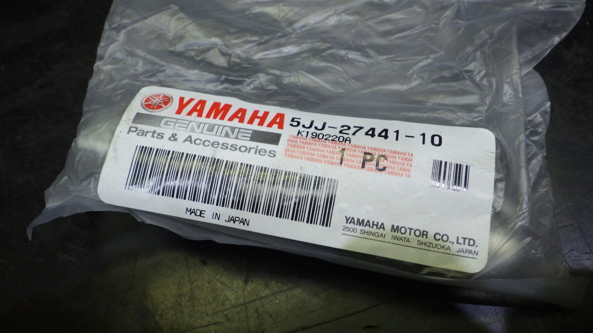 ☆ヤマハ☆YZF-R1☆RN24J☆ステップ☆D-1083 YZF-R1（RN22/EBL-