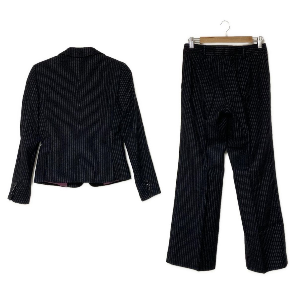 ちっち 美品*MaxMara パンツスーツ上下 ストライプ ブラック ちっち様専用 美品*MaxMara パンツスーツ上下 ストライプ