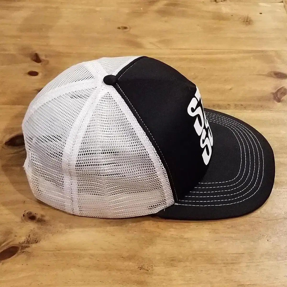  STUSSY ステューシー ロゴ トラッカー キャップ その他 キャップ