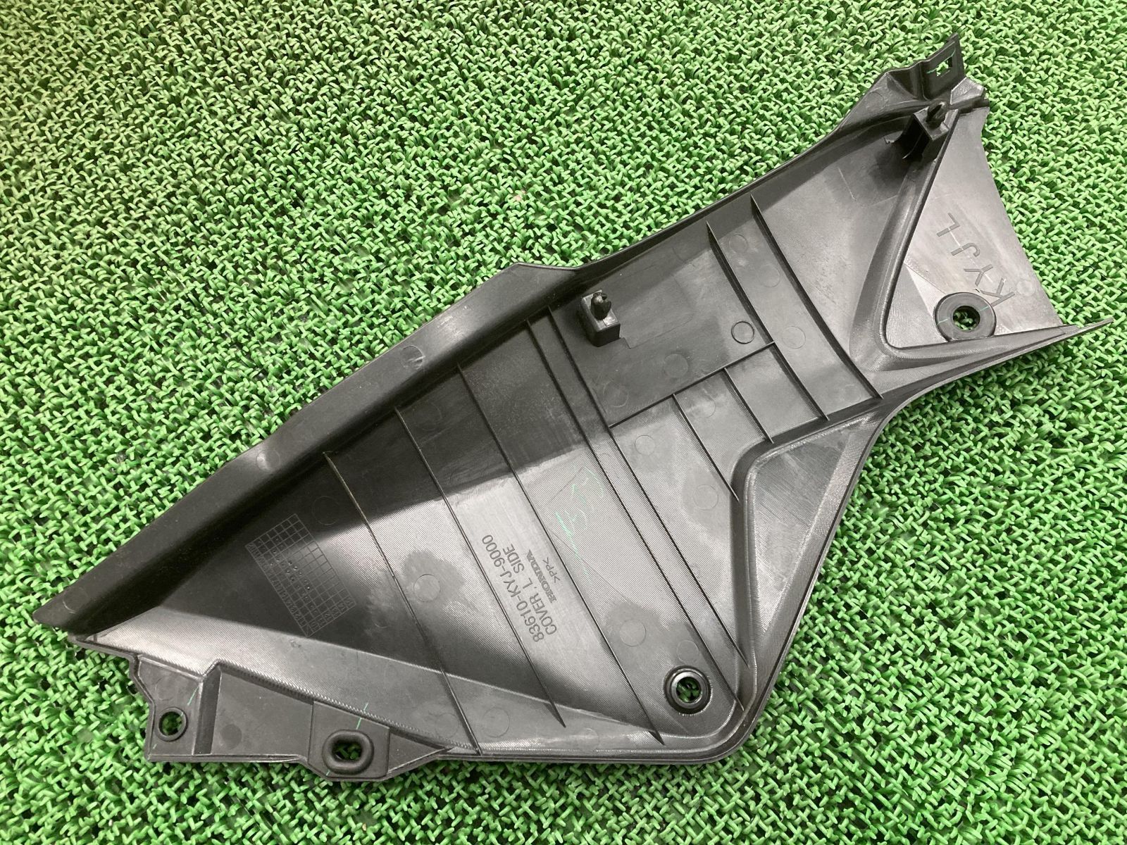 iiiiページ CBR250R サイドカバー 左 KYJ ホンダ 純正 中古 バイク 部品 MC41