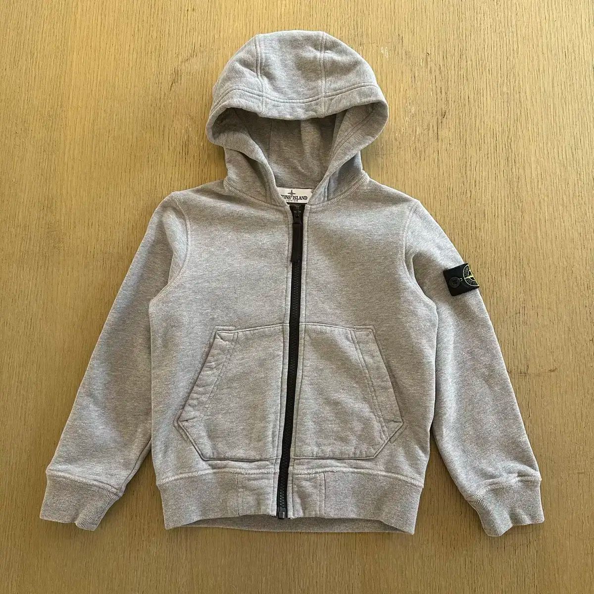 STONE ISLAND ストーンアイランド キッズ グレー フード付き ジップアップパーカー 6A