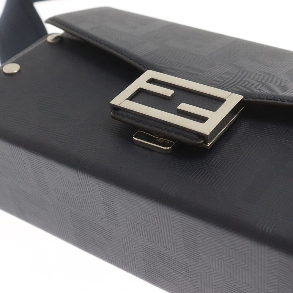 人気アイテム ☆FENDI☆SOFT TRUNK BAGUETTE 2wayバッグ♪ Soft Trunk Baguette Leather Black | Fendi