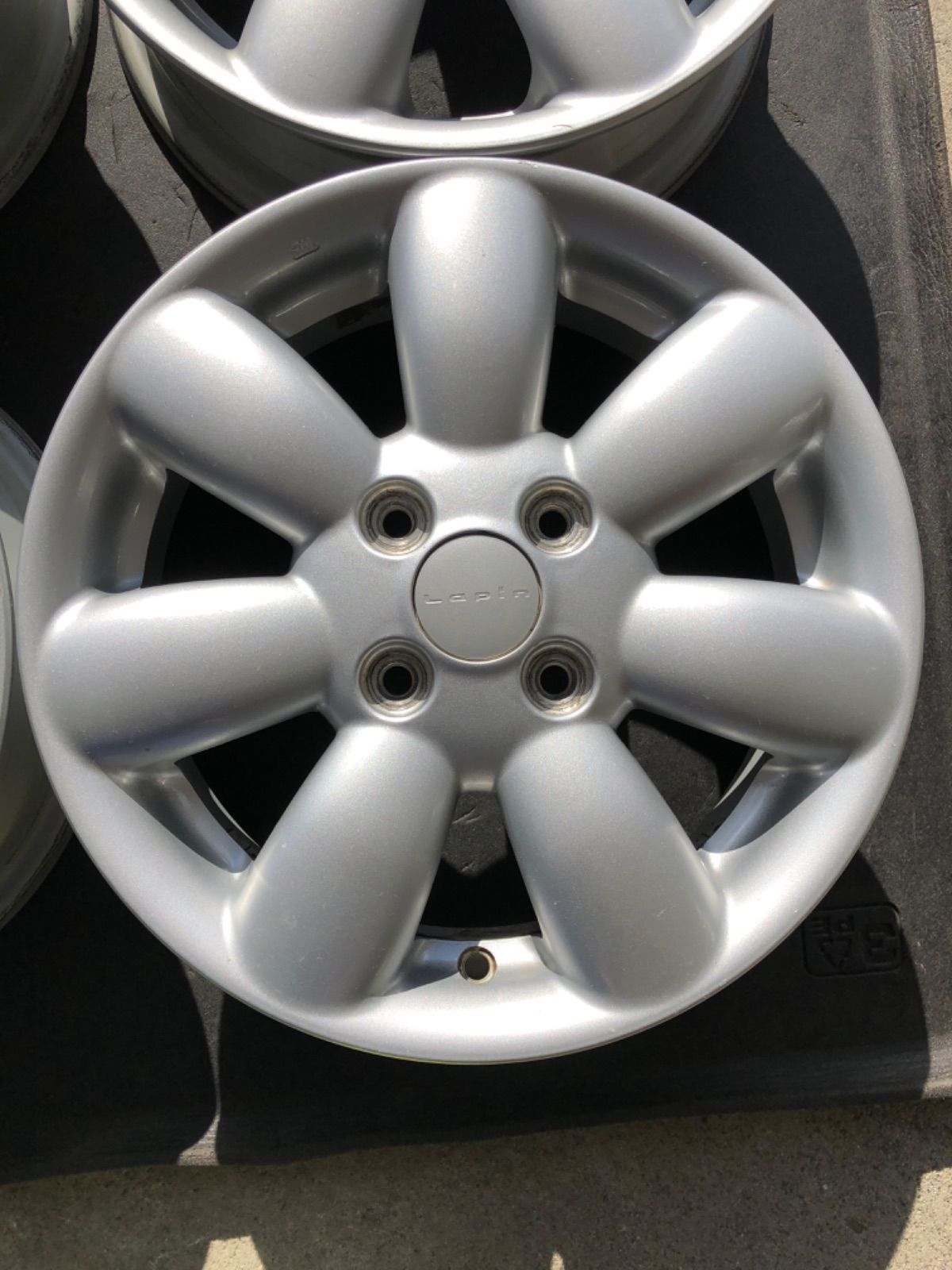 4.5J 45