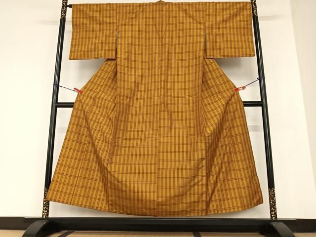 平和屋着物●本場黄八丈　平織　紬　色無地　金色　正絹　逸品　AABD4938cs 平和屋着物○本場黄八丈 平織 紬 格子 正絹 逸品 AABA8821zg - メルカリ