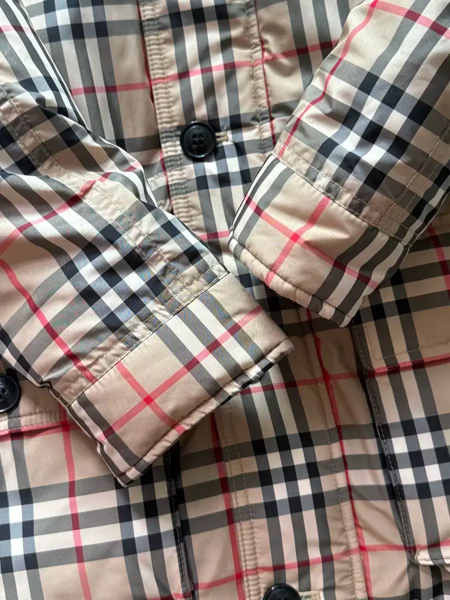 バーバリー キッズ ダウン ジャケット 12 Y