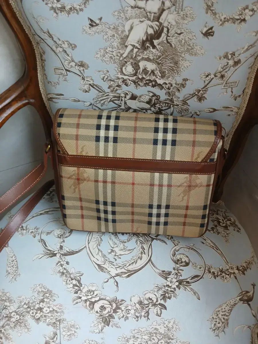 Burberry バーバリー クラシック チェック クロスバッグ