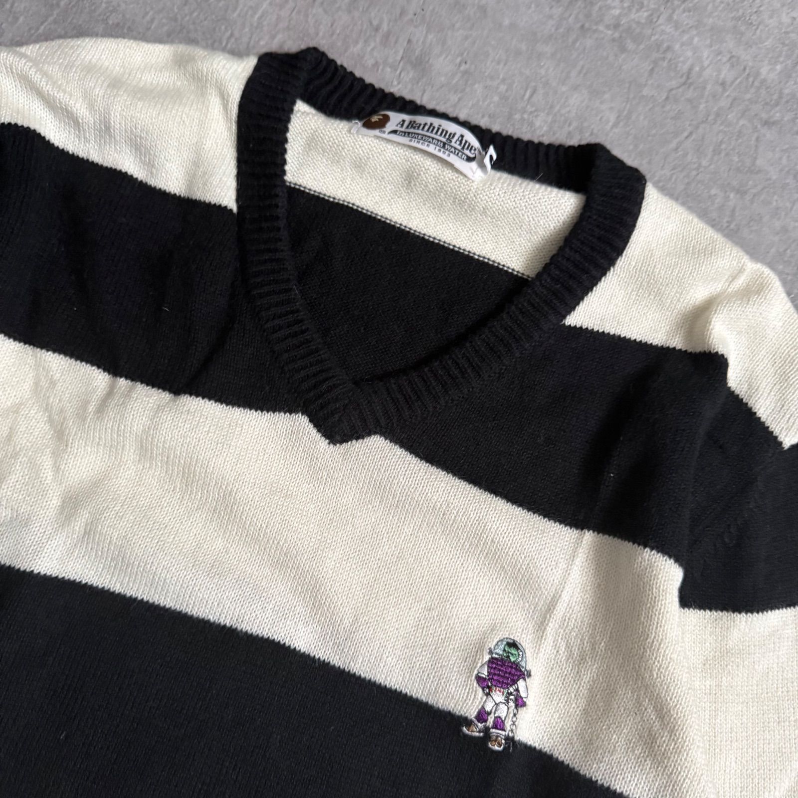 y□アベイシングエイプ⁄A BATHING APE Vネック ニット ABathingApe 