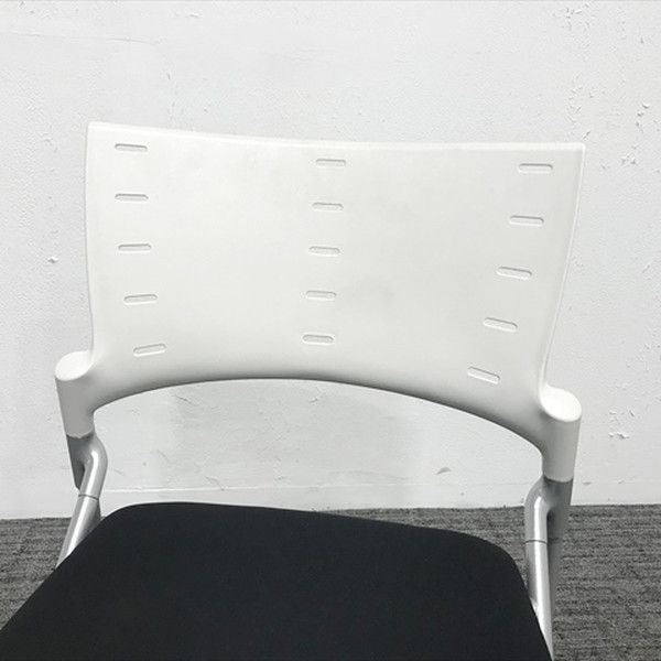 スタッキングチェア 肘無