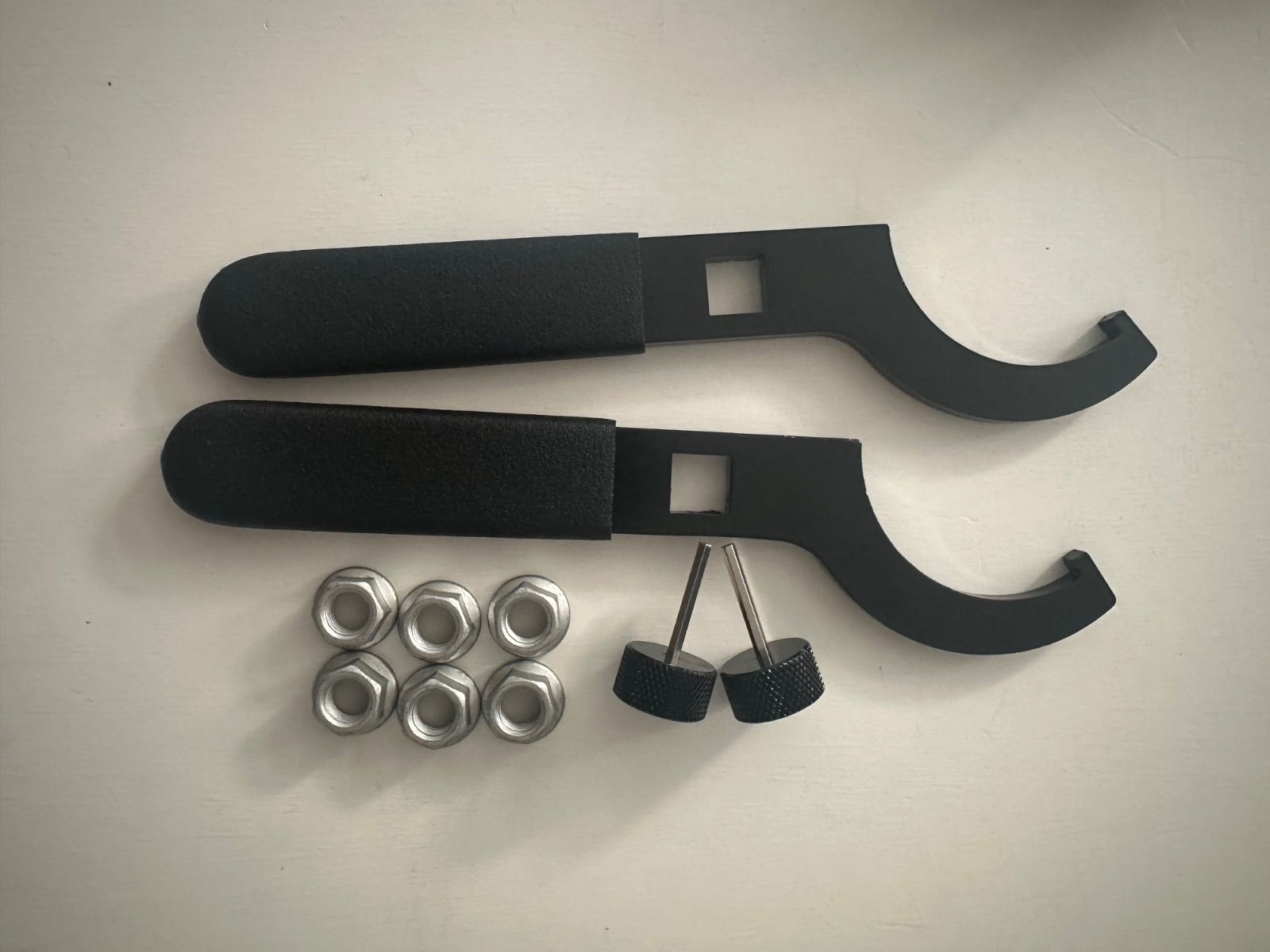 50プリウスピロアッパーキャンバー調整付きフルタップ減衰36段調整車高調フロント左右セット