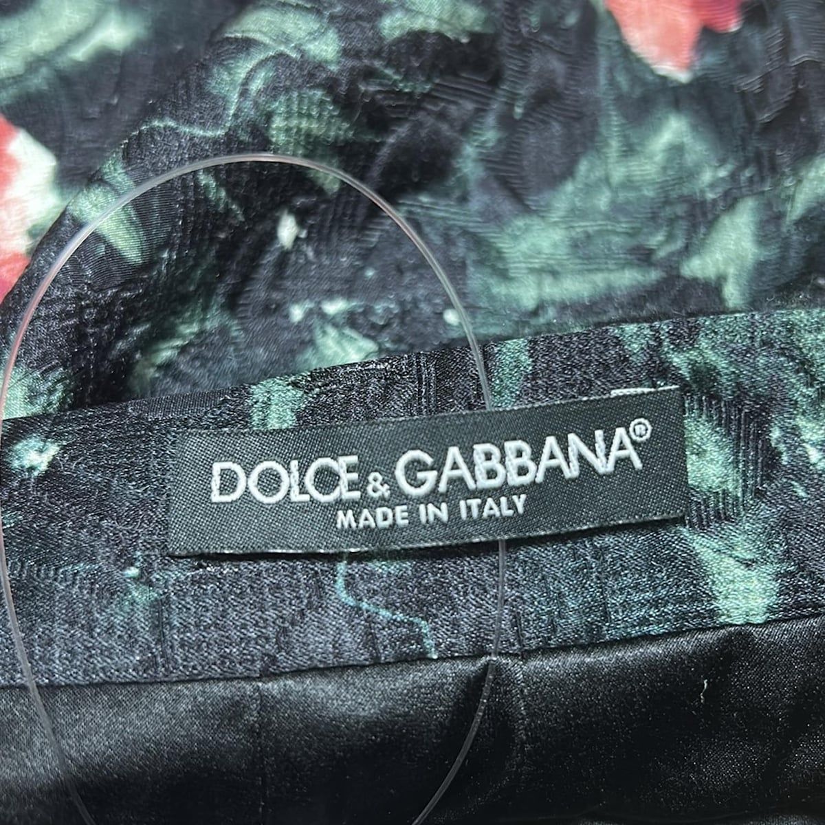 短翌日配送。 DOLCE-GABBANA ドルチェアンドガッバーナ ミニスカート サイズ38 S レディース - 黒×レッド×マルチ 花柄