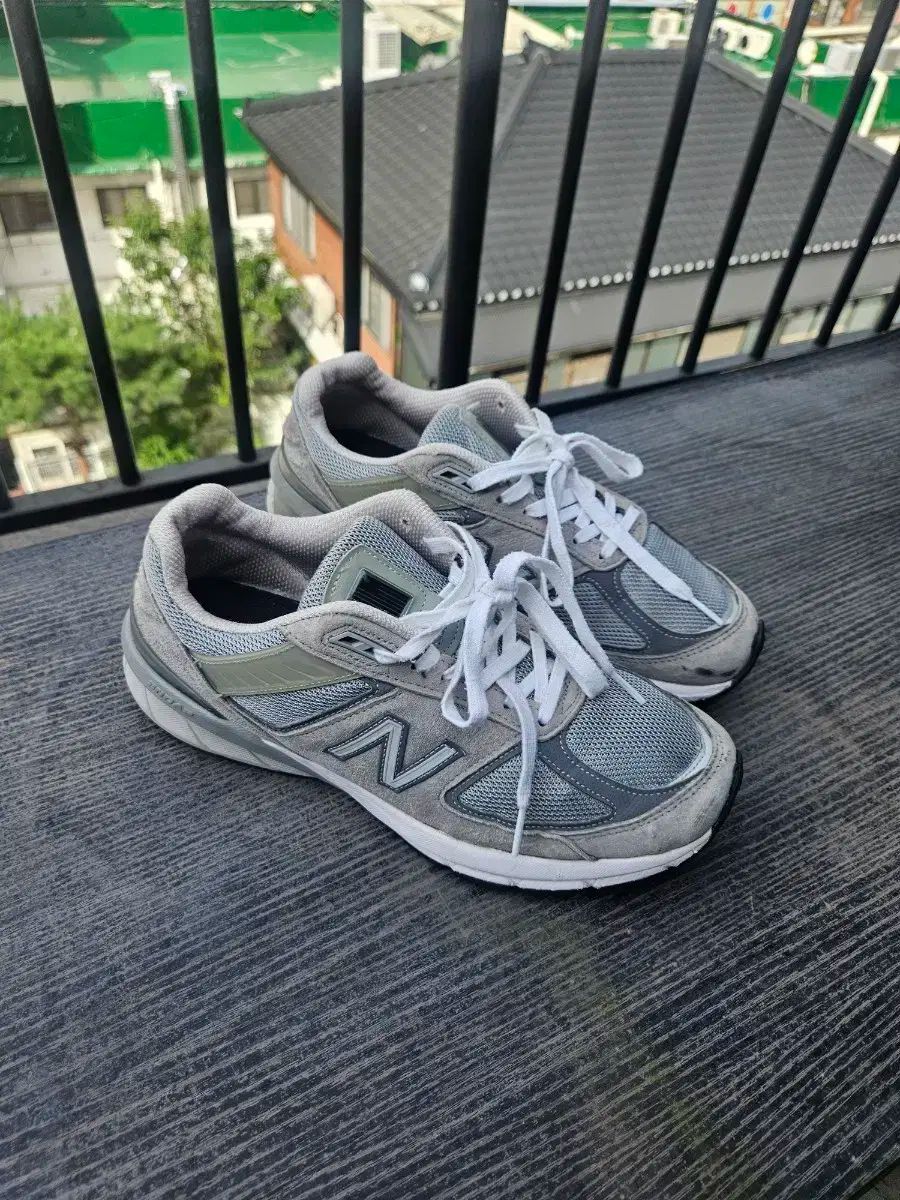 New Balance ニューバランス 990v5 グレー スニーカー 27.0 New Balance 990v5 グレー 27cm