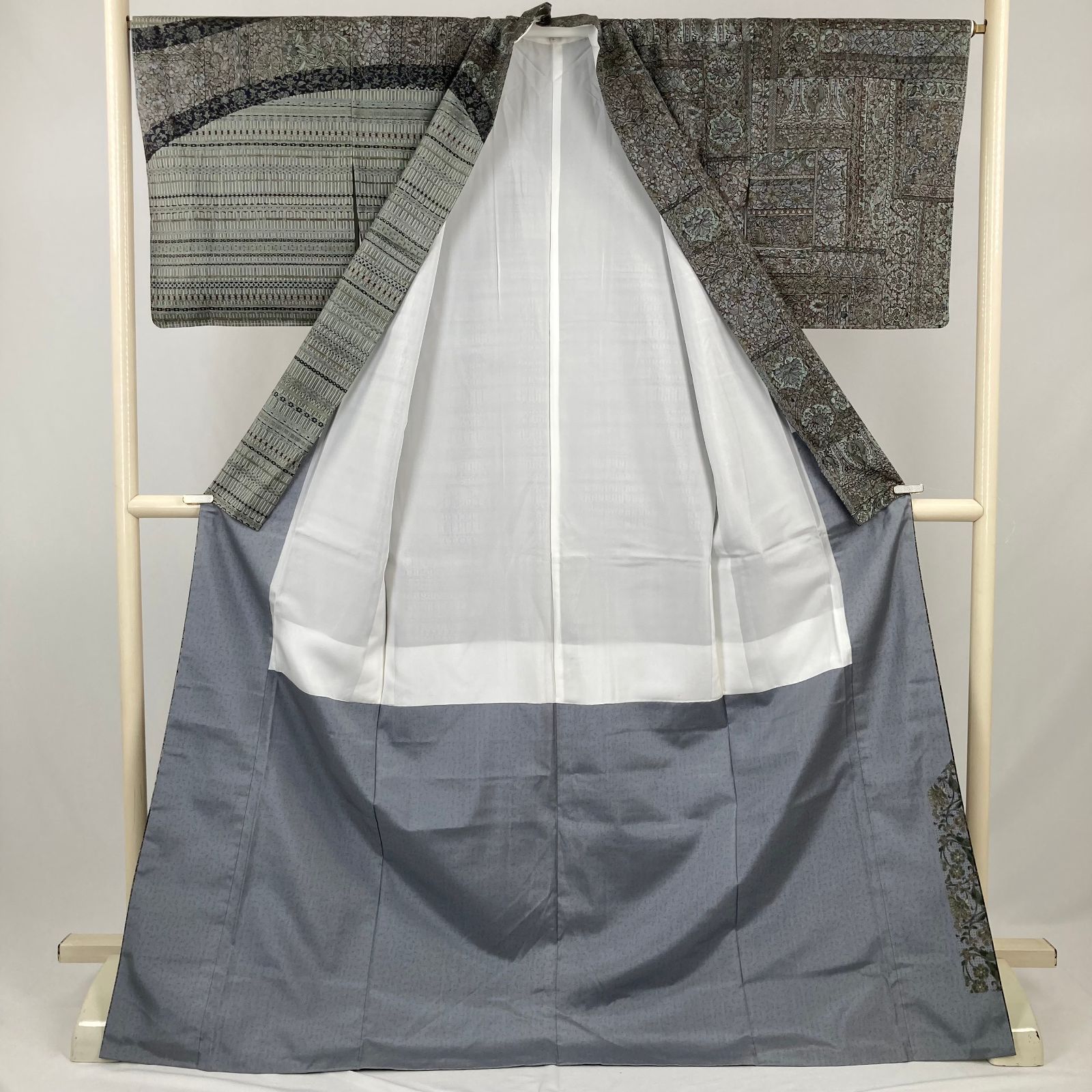 孔雀 訪問着 豪華 銀通し 仮絵羽 未仕立て品 八掛付き 正絹 大衆演劇