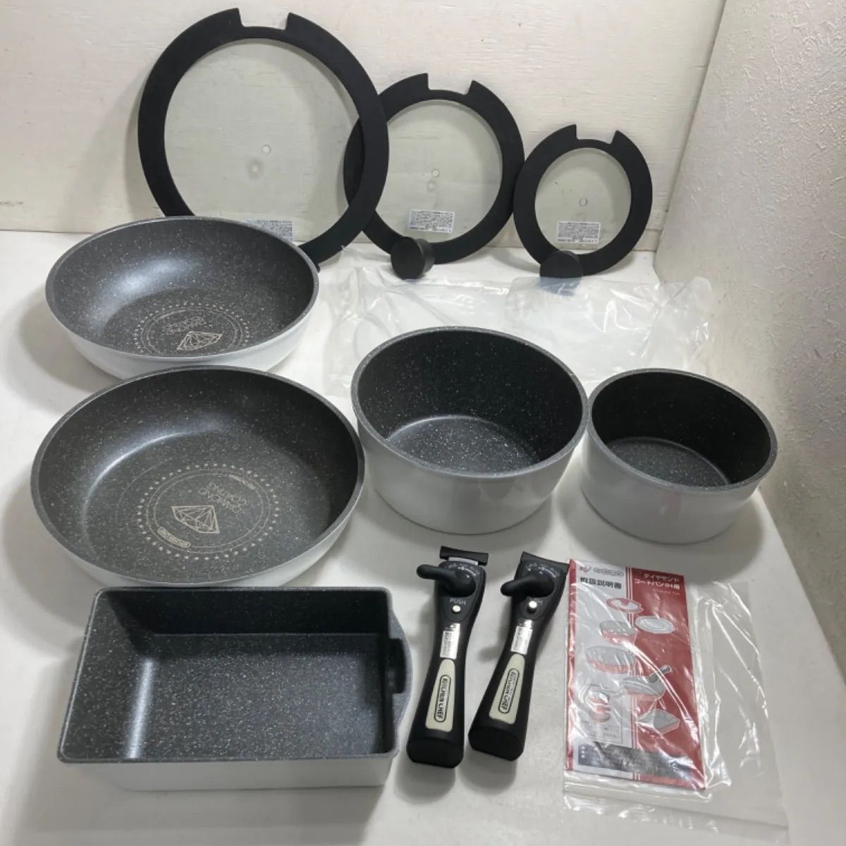 未使用】ダイヤモンドコートパン:マーブル:12点セット:ホワイト 未使用】ダイヤモンドコートパン:マーブル:12点セット:ホワイト