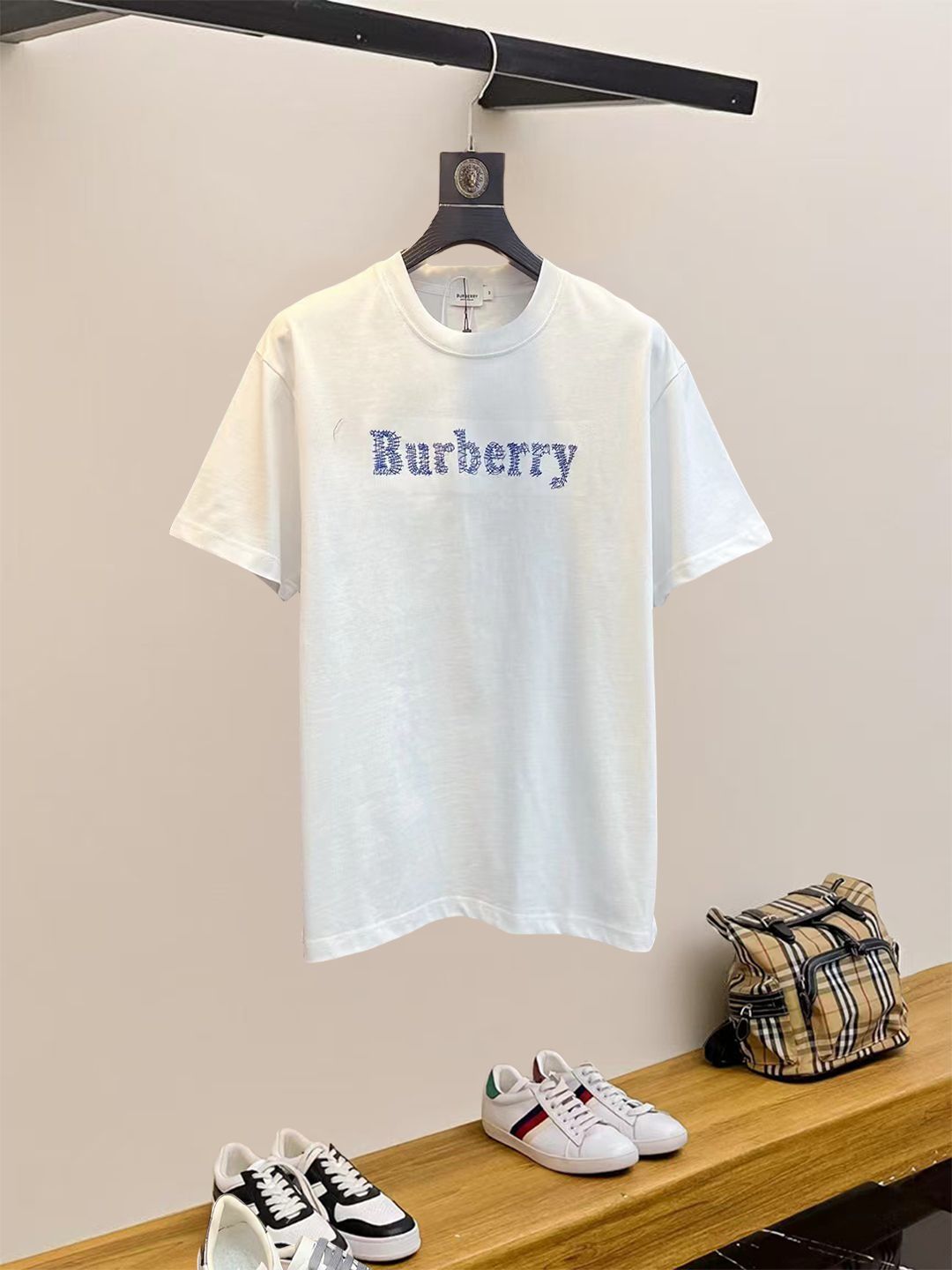 今日特価】BURBERRY 25SS 刺繍 LOGO ショートスリーブ - メルカリ