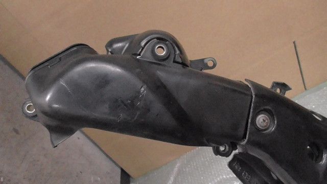 ライブディオZX前期 AF35 の エアクリーナーボックス 傷:#1746073670