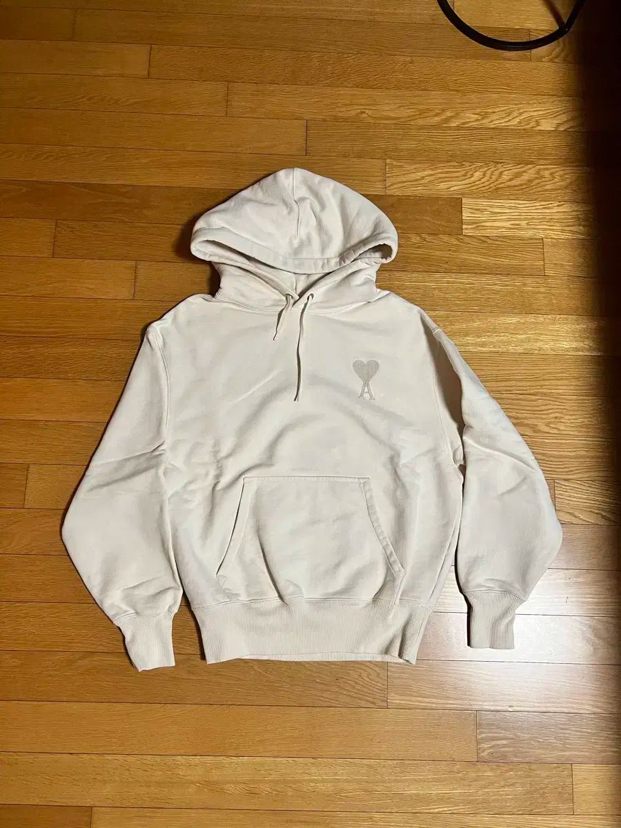 アミ ハート ロゴ フード付きTシャツ