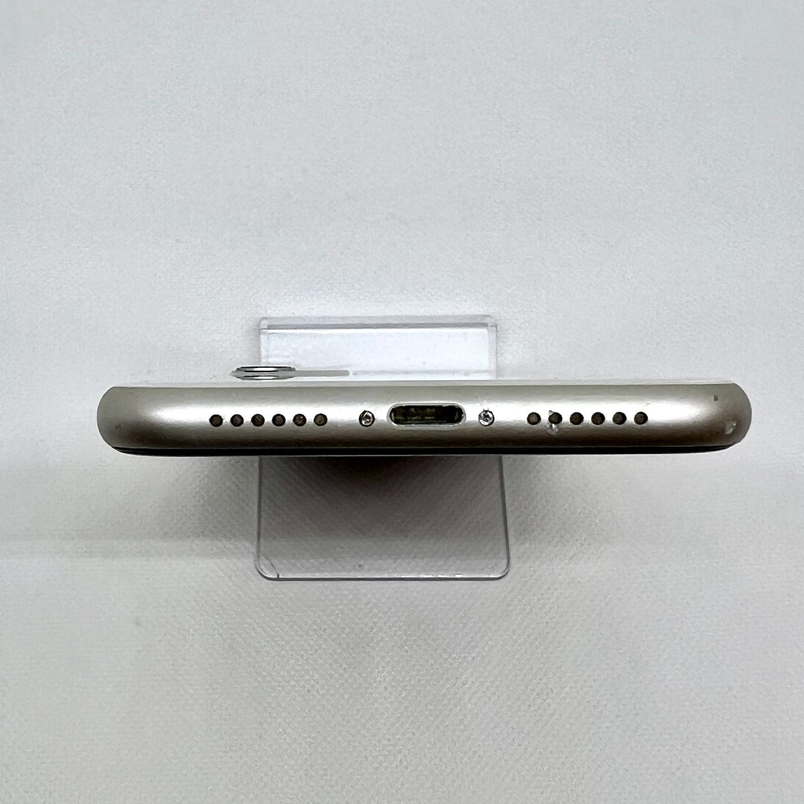 並品】【純正バッテリー82%】iPhone 11 64GB ホワイト 1131 SIM
