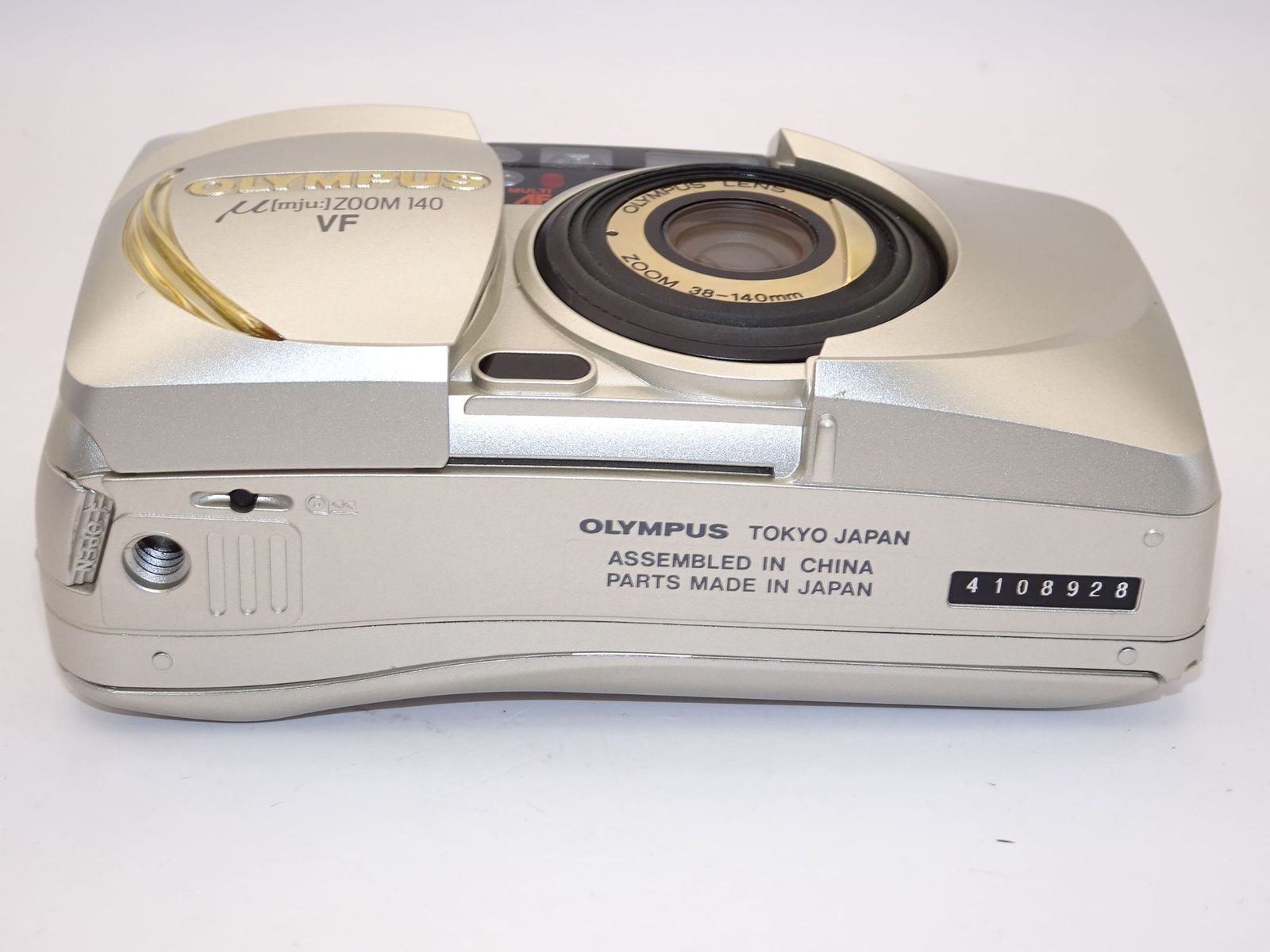 Olympus(オリンパス) μ [mju:] ZOOM 140 VF カメラ OLYMPUS μ Mju Zoom 140 VFの使い方 | Totte Me Camera