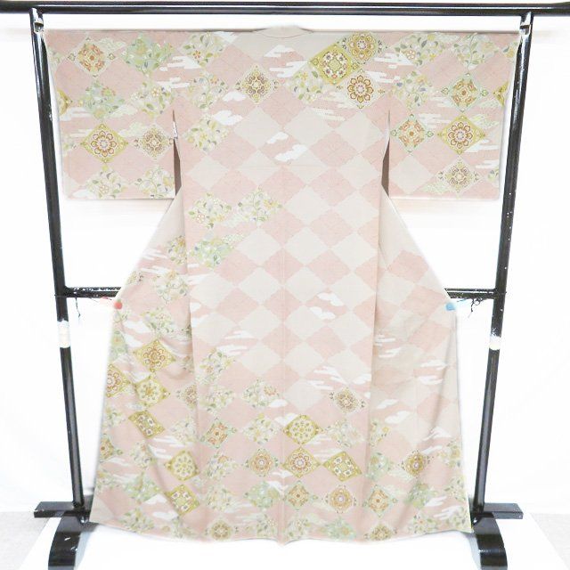 特選 訪問着 着物 未使用 金駒刺繍 吉澤の友禅 ラベル 花菱文 乙女色  