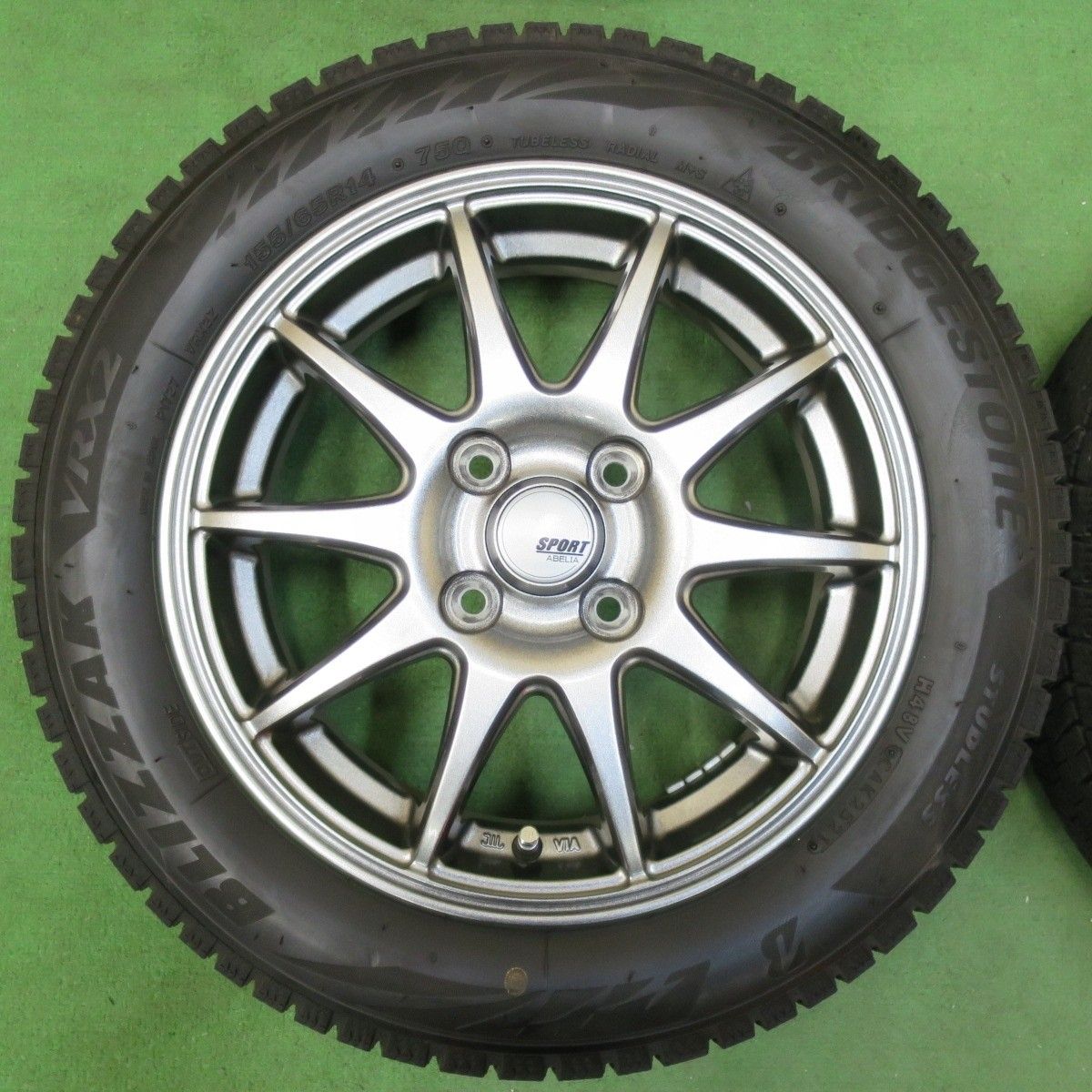 バリ溝！21年！キレイ！9.5分☆スタッドレス 155/65R14