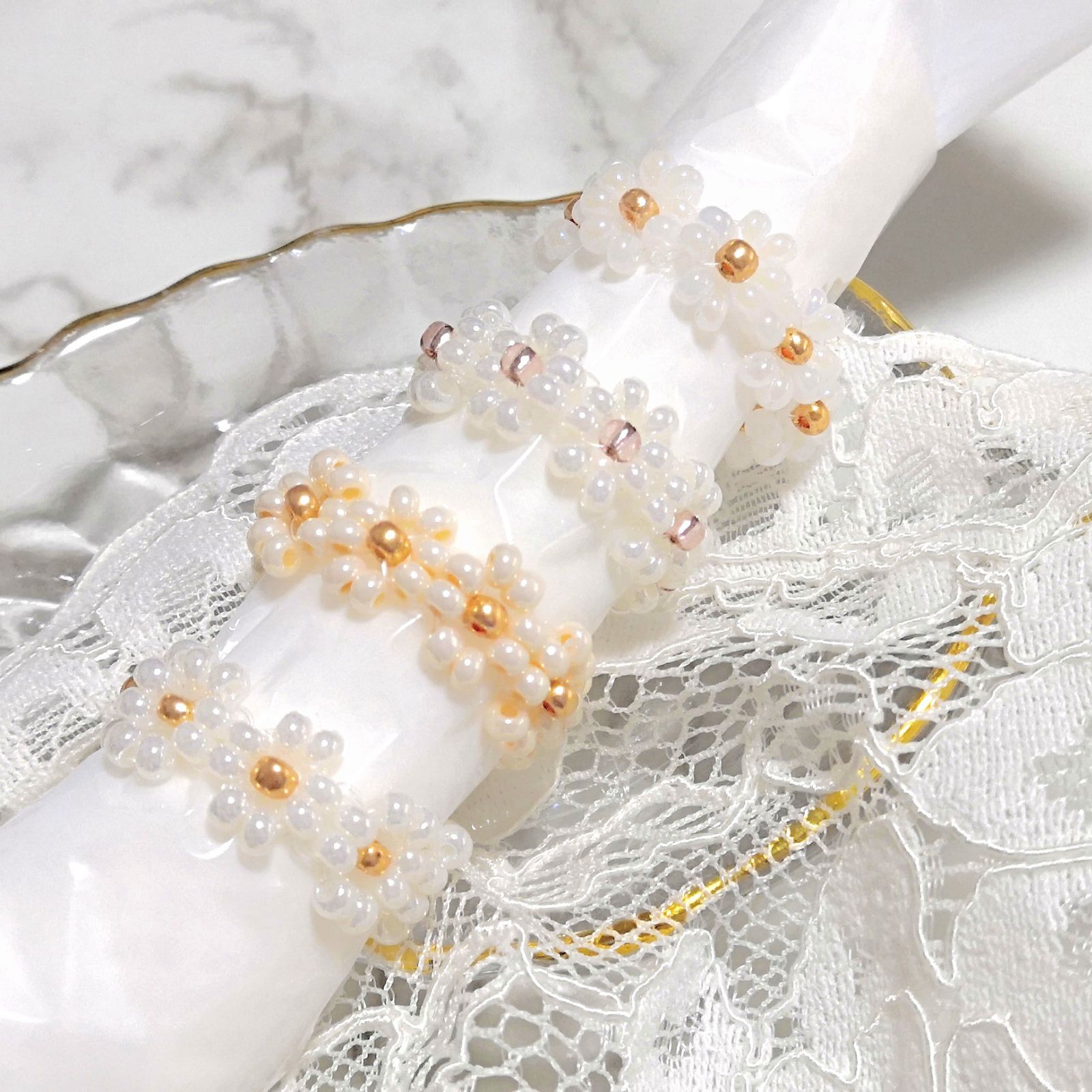 ビーズアクセサリー 花 韓国 リング ふくらませる 4個セット