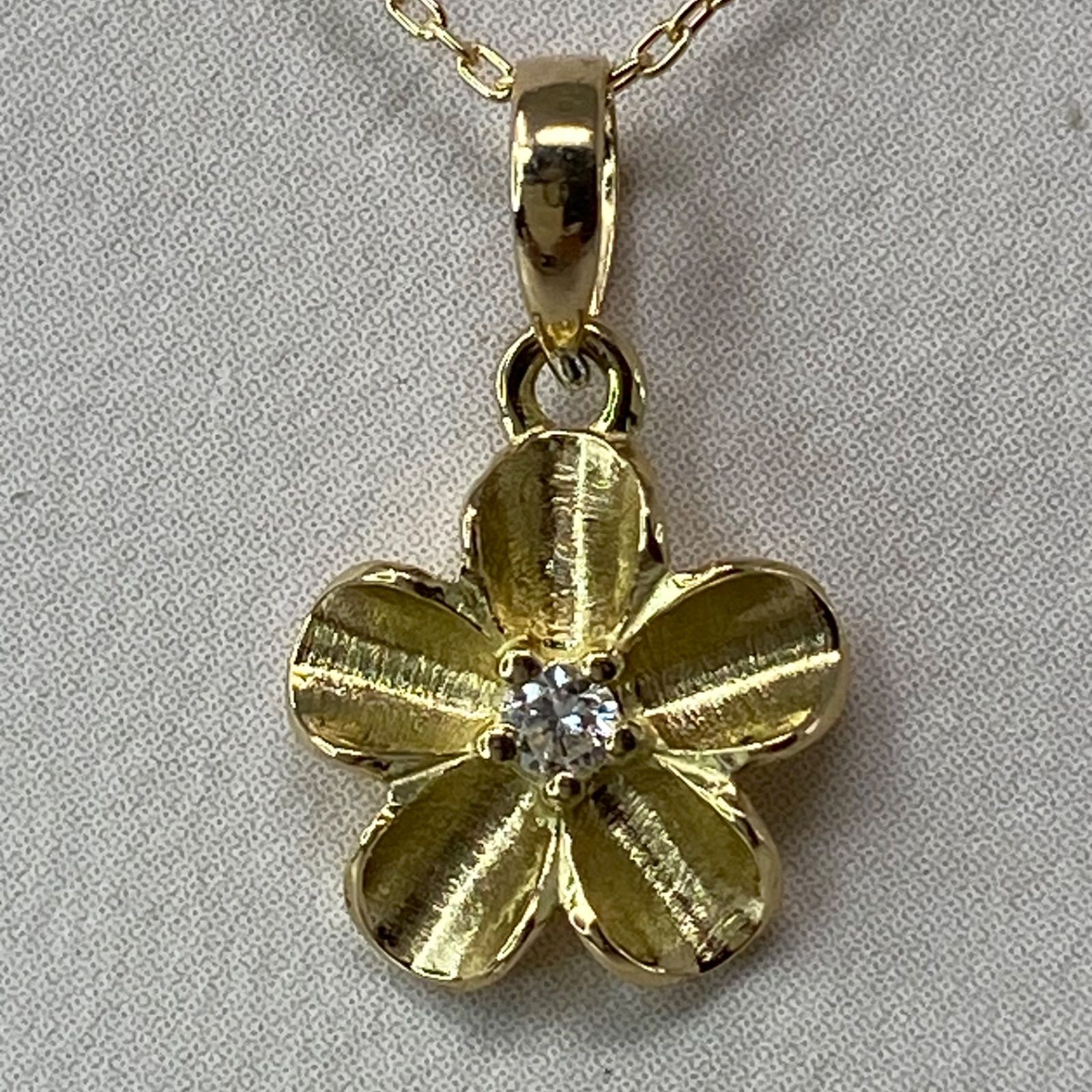 k18YG AU750 18金 天然ダイヤモンド 0.03ct 桜 ペンダントネックレス