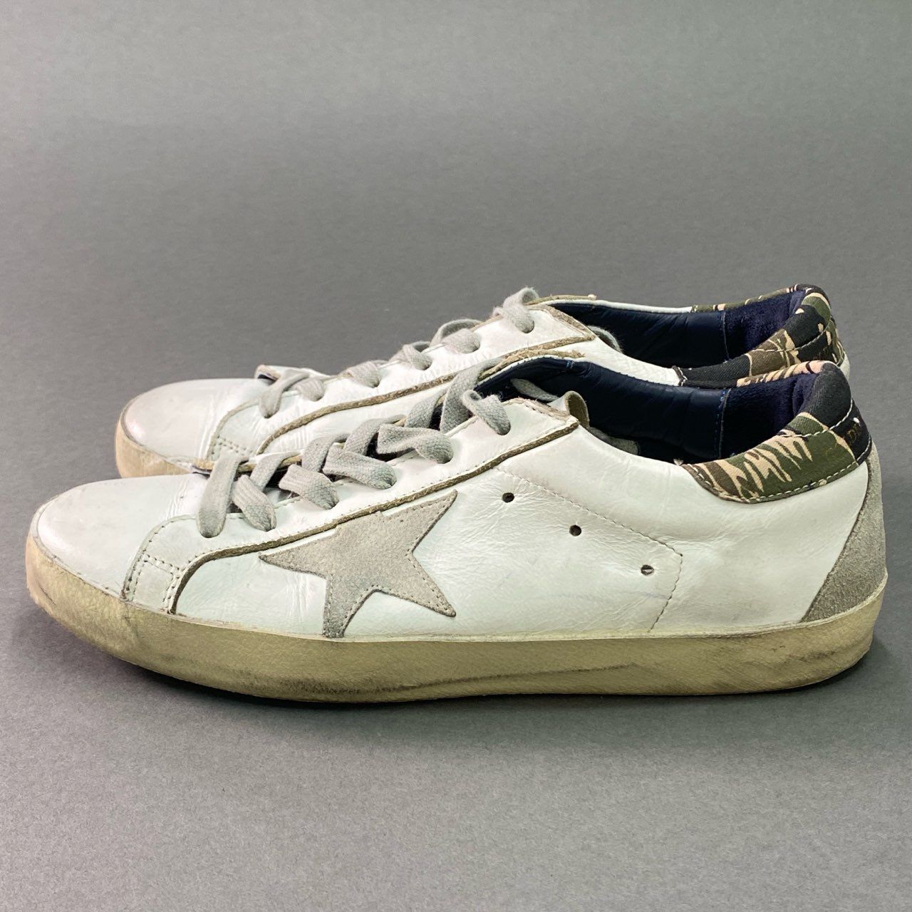 GOLDENGOOSEゴールデングースヴィンテージ加工スニーカーレザーホワイト ゴールデングース GOLDEN GOOSE レザーローカットスニーカー