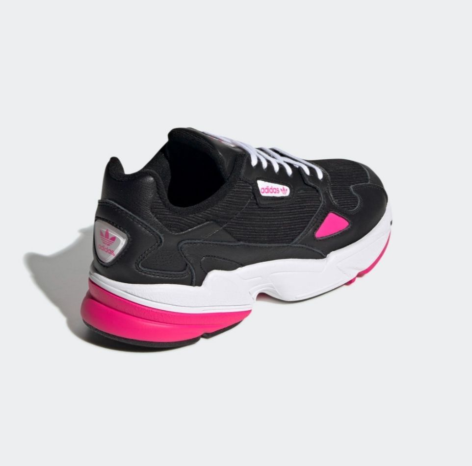 adidas ファルコン W EE5123 - メルカリ adidas ファルコン W EE5123 - メルカリ
