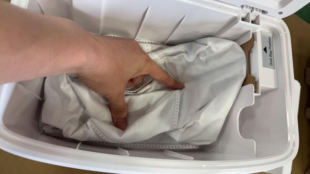 PLUS ロボット掃除機