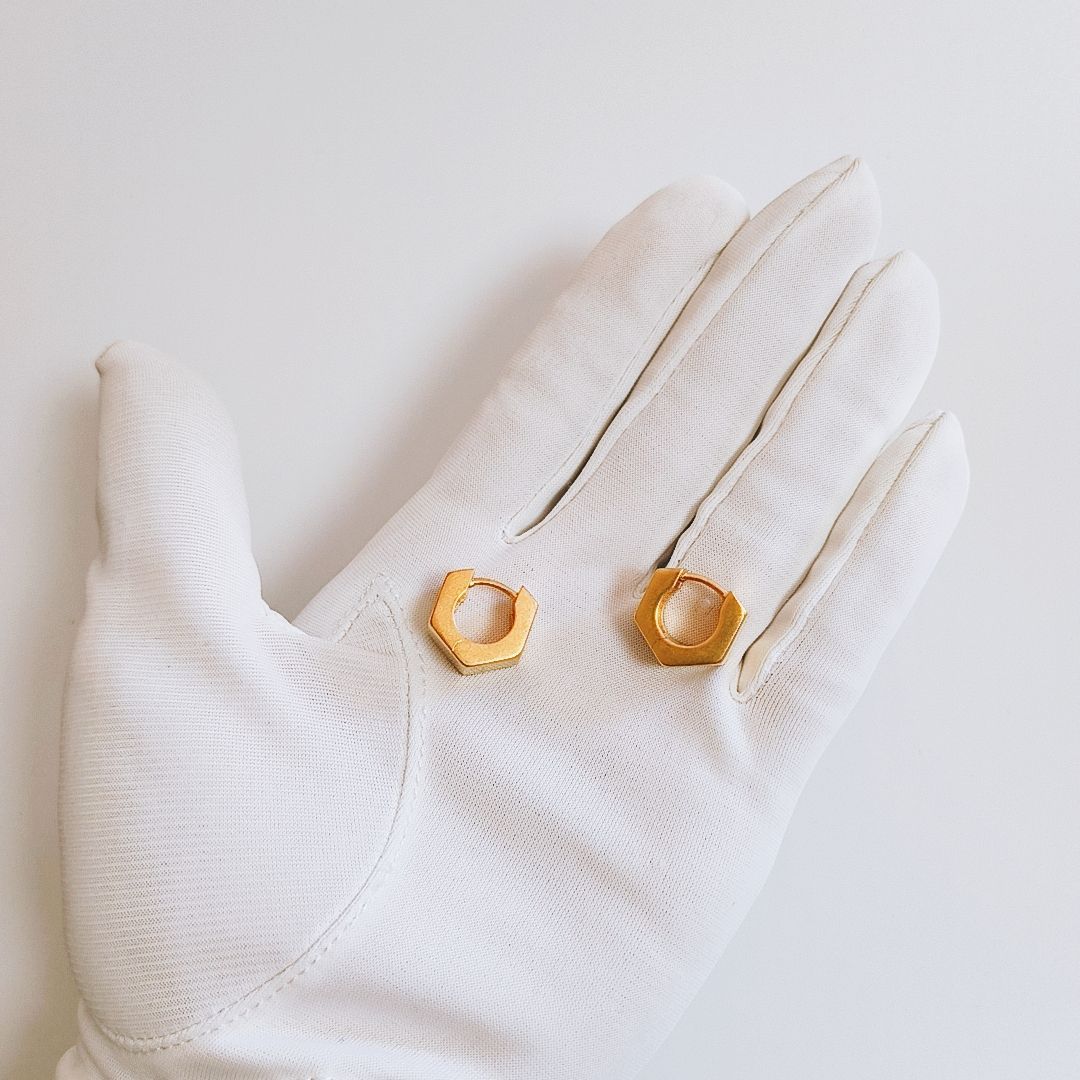 Maison Margiela メゾンマルジェラ ボルト＆ナット フープピアス 新品未使用】MAISON MARGIELA ボルト＆ナット フープピアス - メルカリ