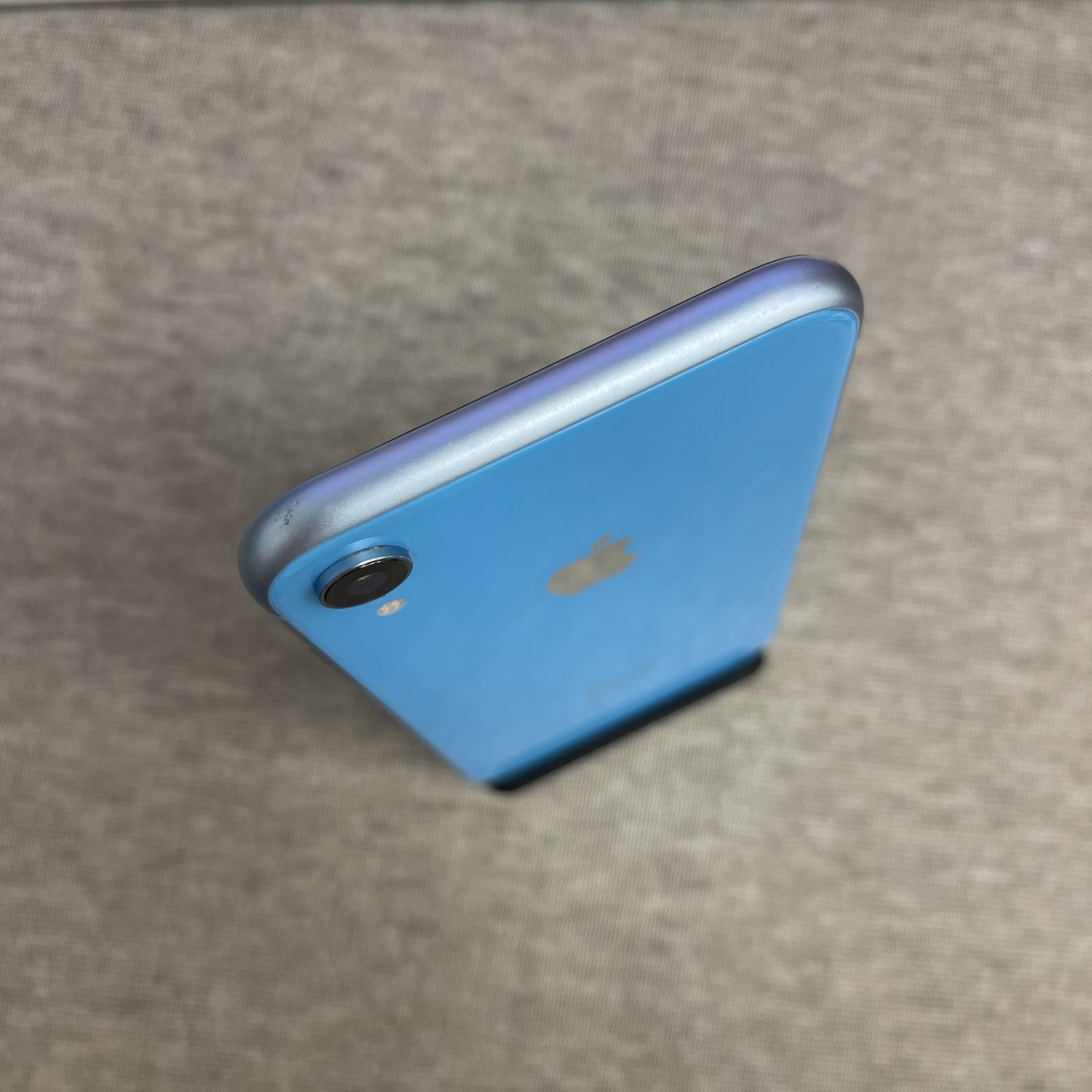 iPhone XR ブルー 64GB Amazon.com: Apple iPhone XR, US Version, 64GB, Blue - AT&T