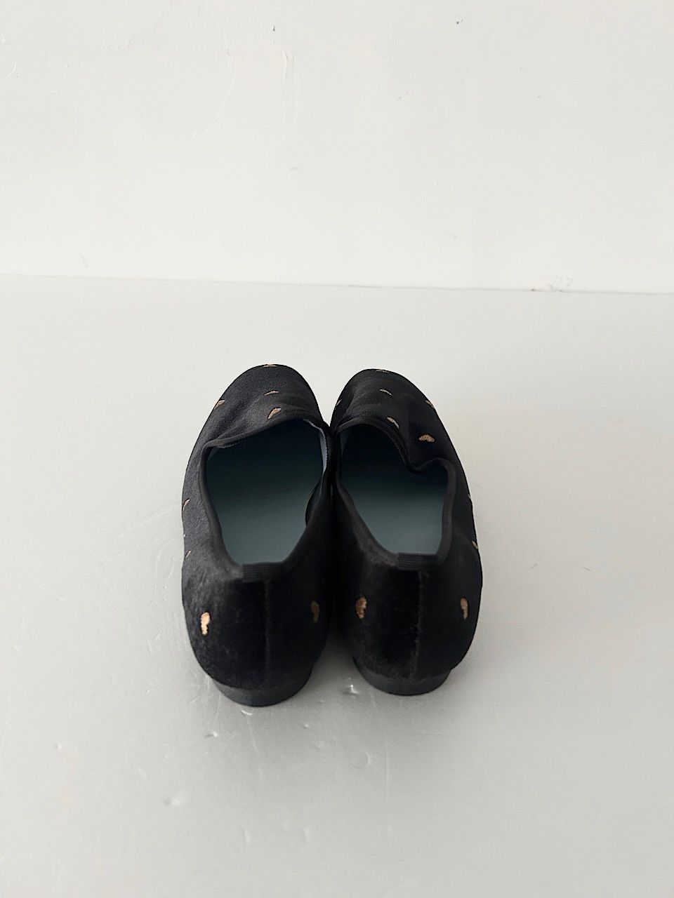 激安で季節を先取り。 ♥ Emma Francis フラット オペラシューズ ブラック ベルベット 24.5cm