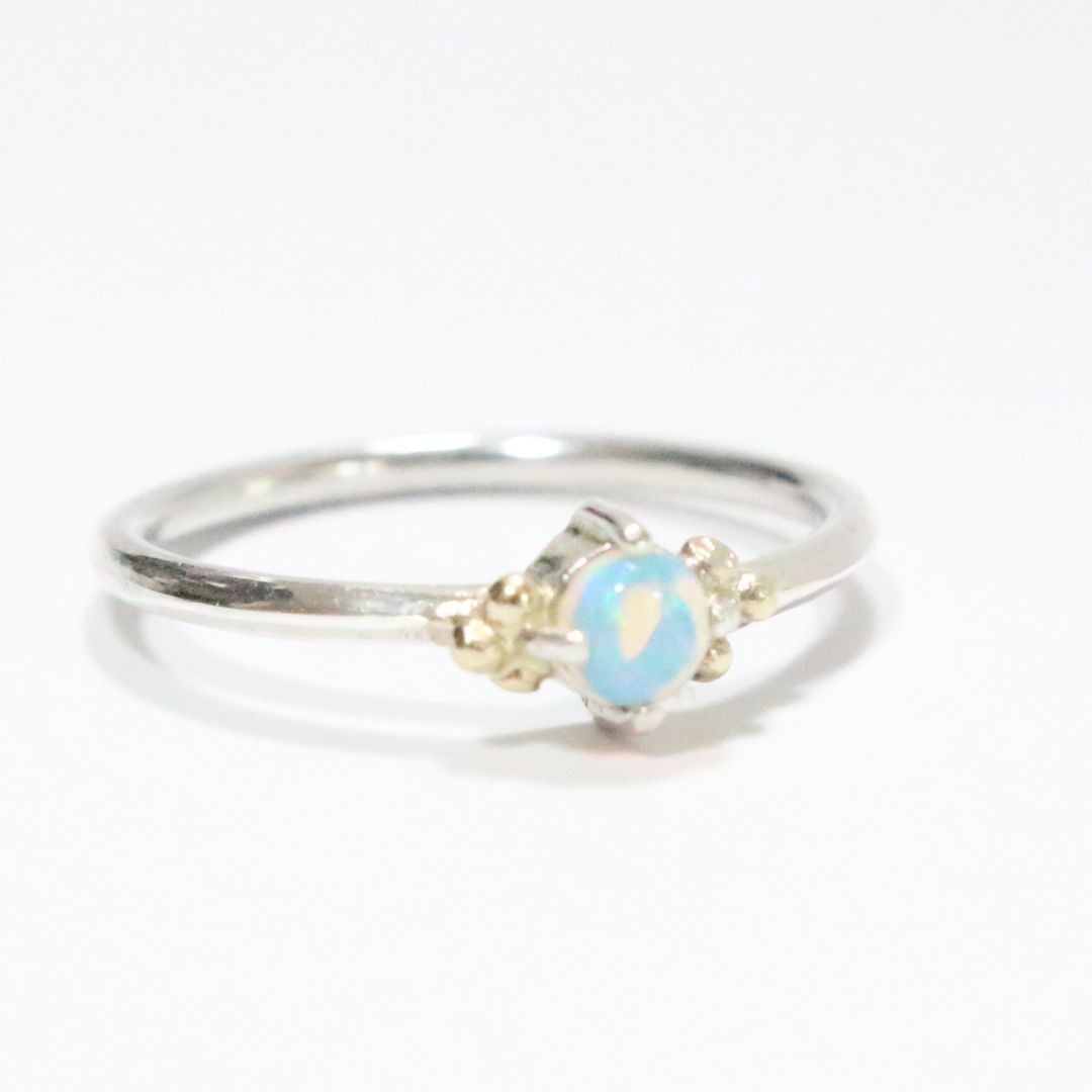 ふわりと遊色が揺れる∮オーストラリア産オパールのK10粒々シルバーリング11号強 ふわりと遊色が揺れる∮オーストラリア産オパールのK10粒々シルバー