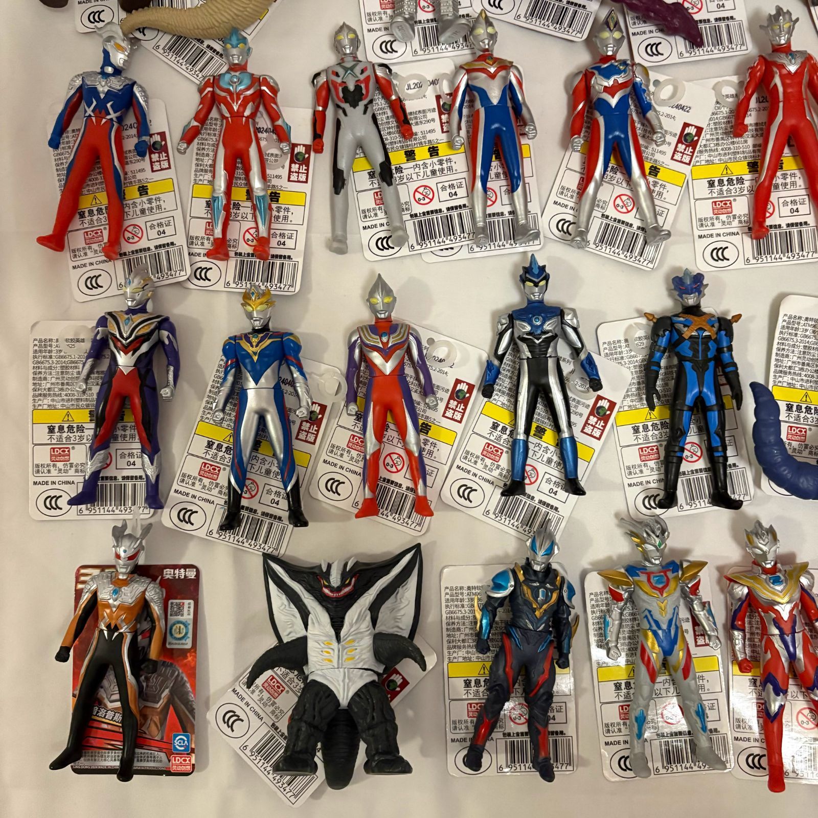 ウルトラマン ミニソフビ 限定品2種類あり 全48種類 ウルトラマン