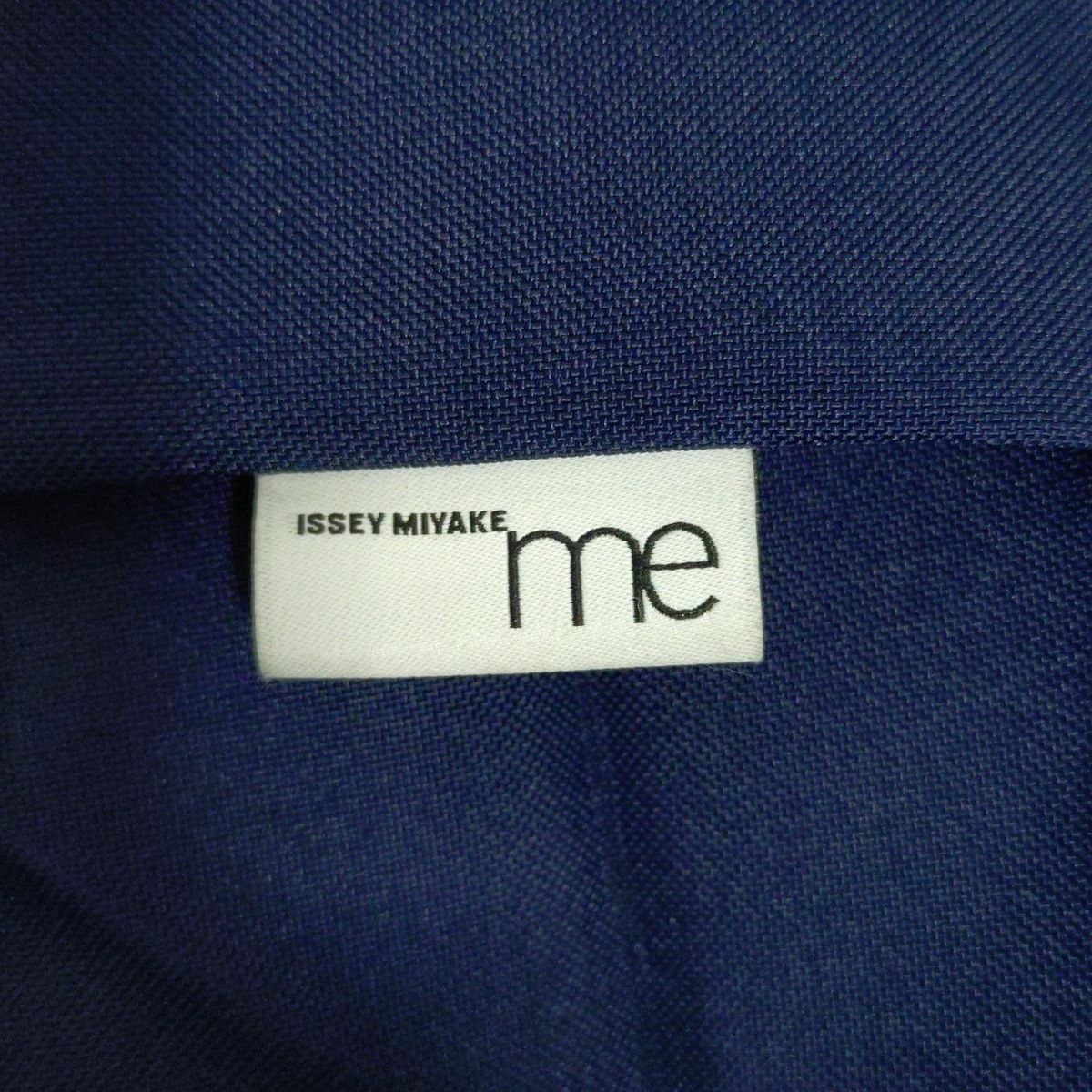 me ISSEY MIYAKE(ミー/イッセイミヤケ) ショルダーバッグ