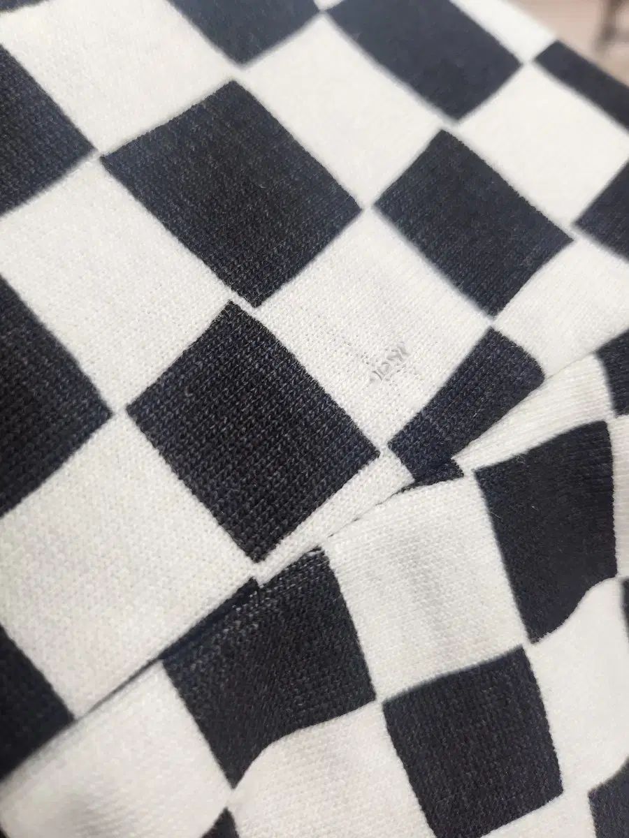 フード付き ジップアップパーカー