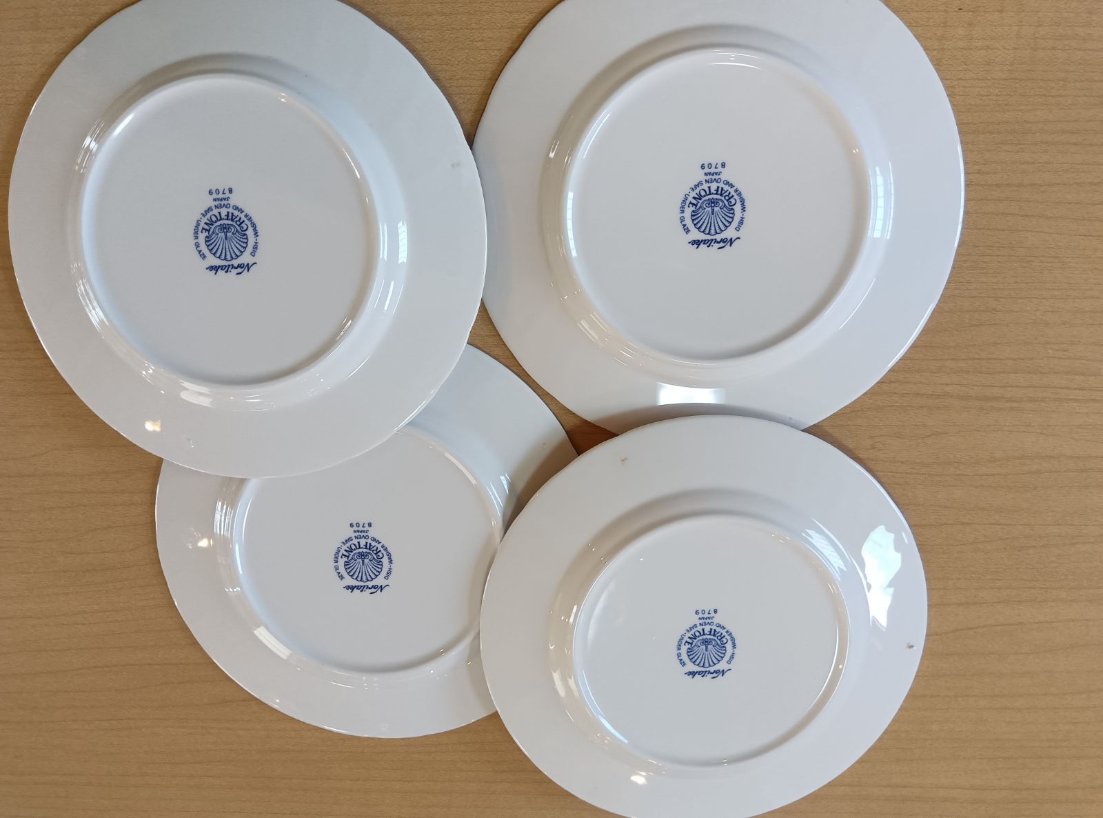 ノリタケ　Noritake クラフトーン　丸皿　グラタン皿　小花柄 食器セット Noritake ノリタケ クラフトーン 食器セット 丸皿 大小 13枚