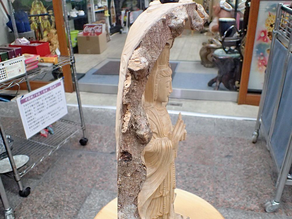 仏像】観世音菩薩_木彫り(2,382g) - メルカリ 仏像】観世音菩薩_木彫り(2,382g) - メルカリ