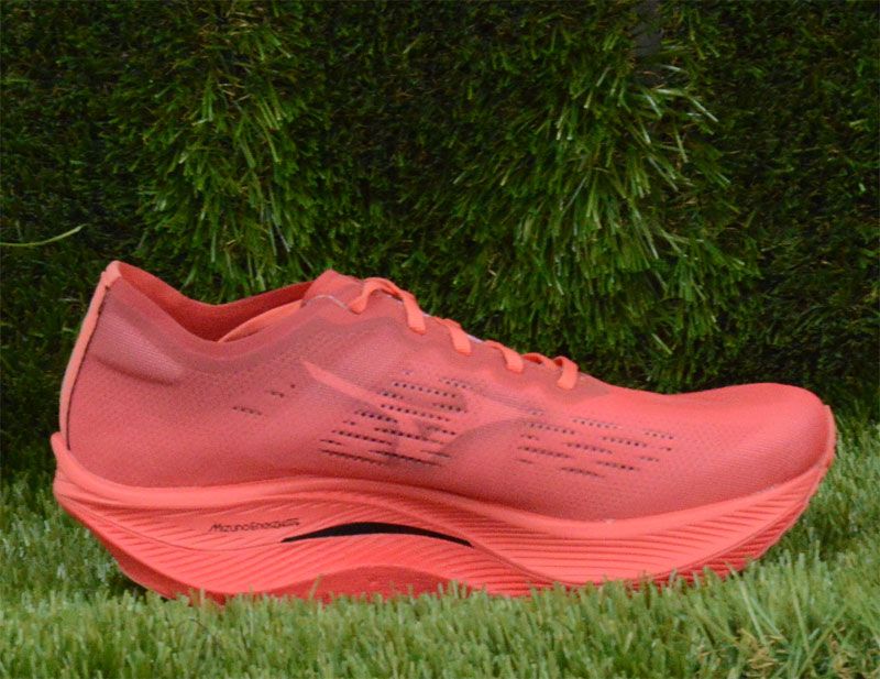 ミズノ MIZUNO ウエーブリベリオンプロ 2 (ランニング) ユニセックス