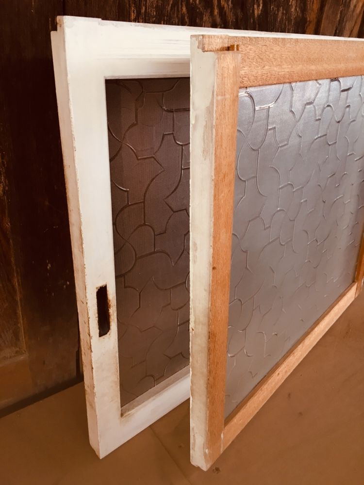 昭和レトロ 小さな白いペンキ窓 型板ガラス「からたち」 レトロガラス