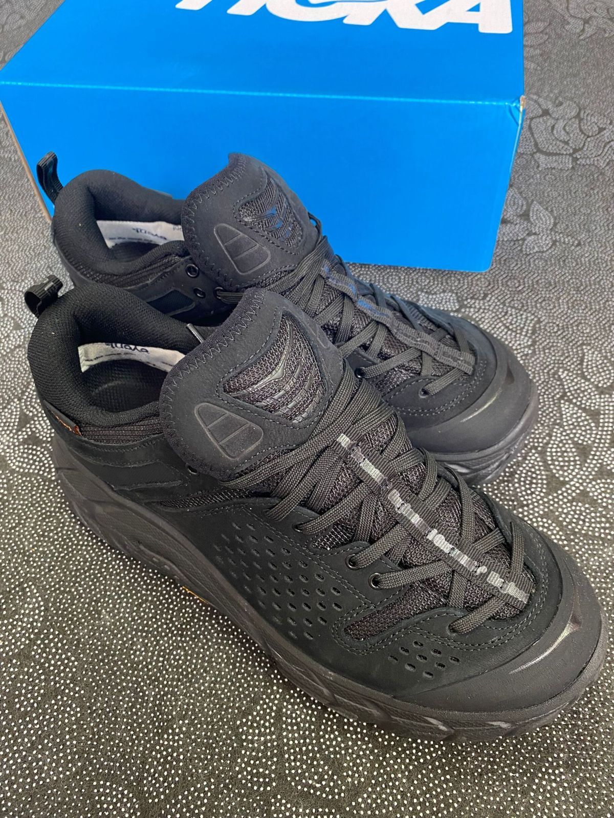 HOKA ONE ONE 防水スニーカー TOR ULTRA LOW トゥ ウルトラ ロー ランニングシューズ け ブラック US8-41-内寸26cm HRDEVELOPMENT_JP