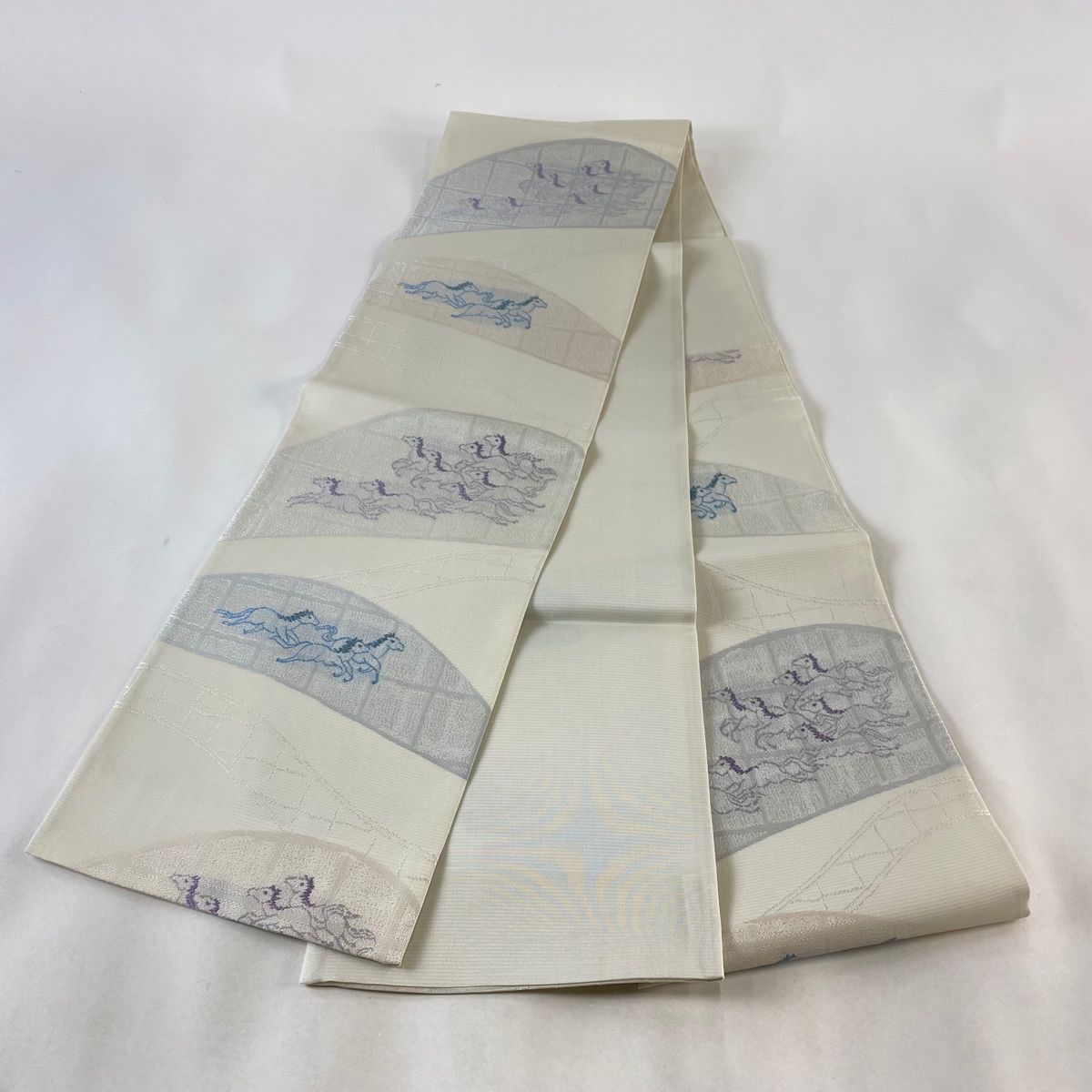 灰白 六通