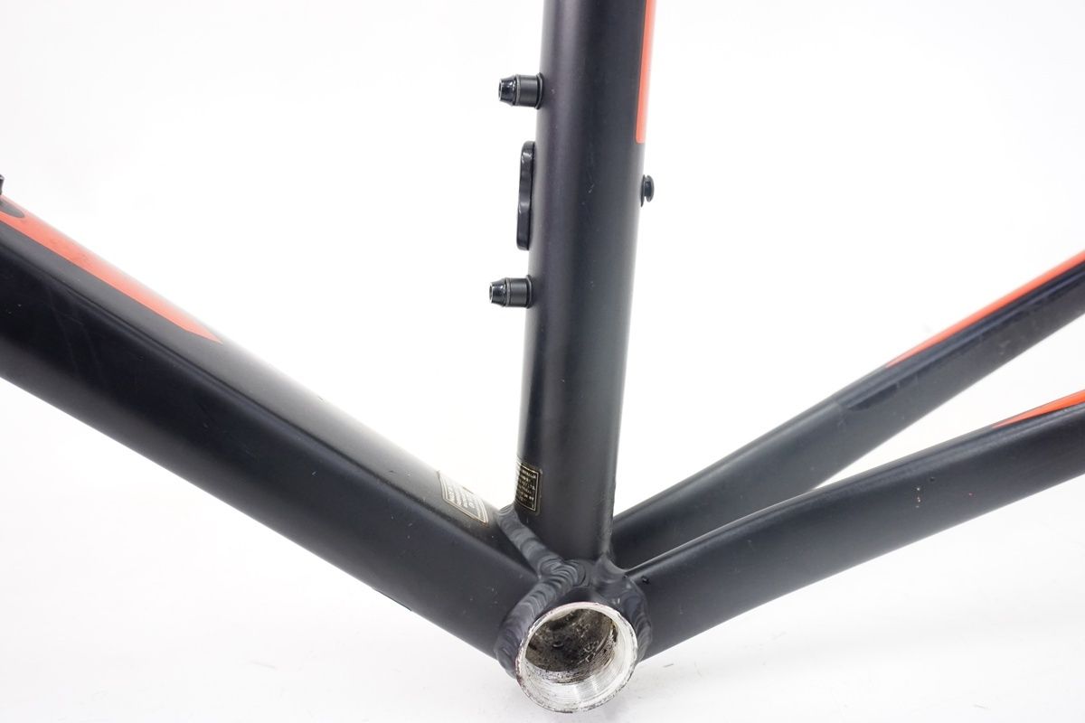 DEFY3 2015年モデル