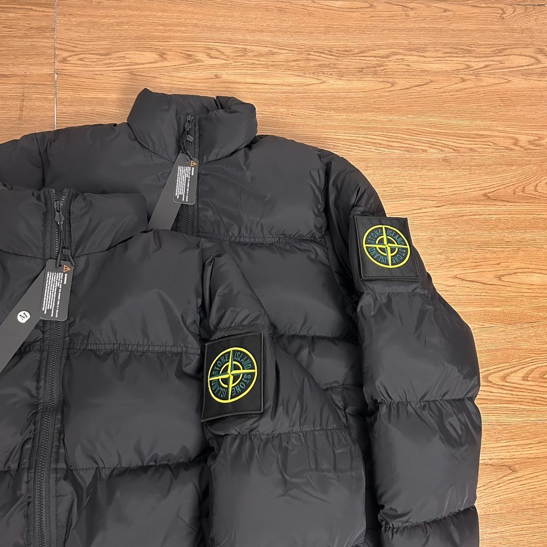 新品未使用 STONE ISLAND ストーンアイランドダウンジャケット Stone island ジャケット レディースメンズ 黑 - メルカリ