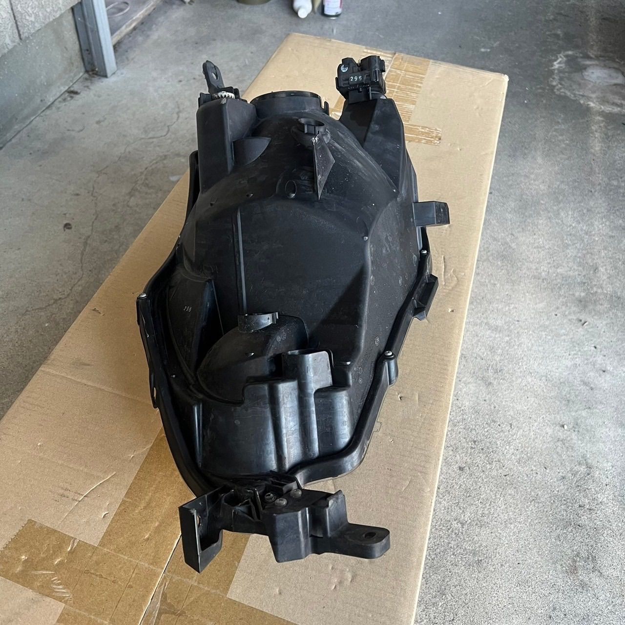 割れ無し 取り付けOK】 トヨタ 純正 NSP140 NCP141 ポルテ ハロゲン  