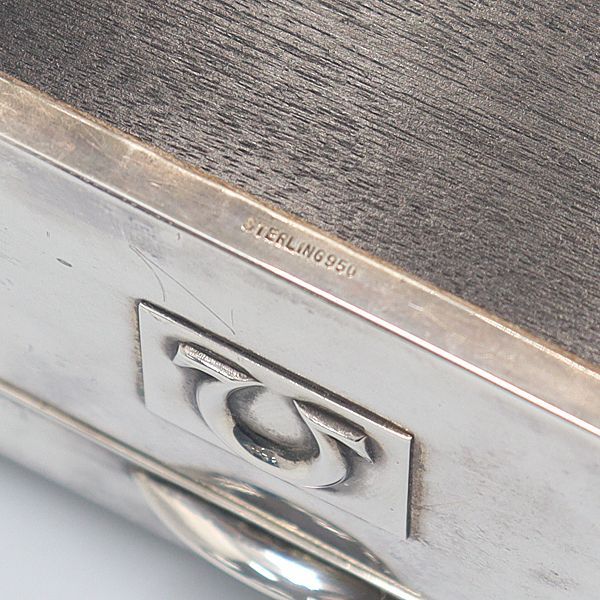 オメガ　専用箱　純正品 オメガ 空箱/BOX SV950 シルバー製 シルバー/レッドカラー