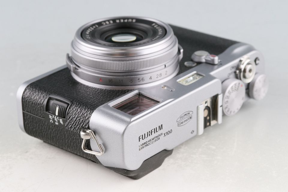 富士フイルム - X100 fujifilm Using The Original Fujifilm X100 In 2021 - 50mmF2
