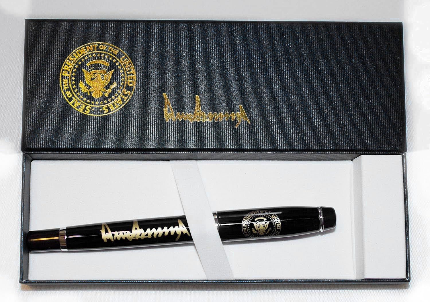 ドナルド・トランプ大統領の署名ペン。ブラック。 オンライン